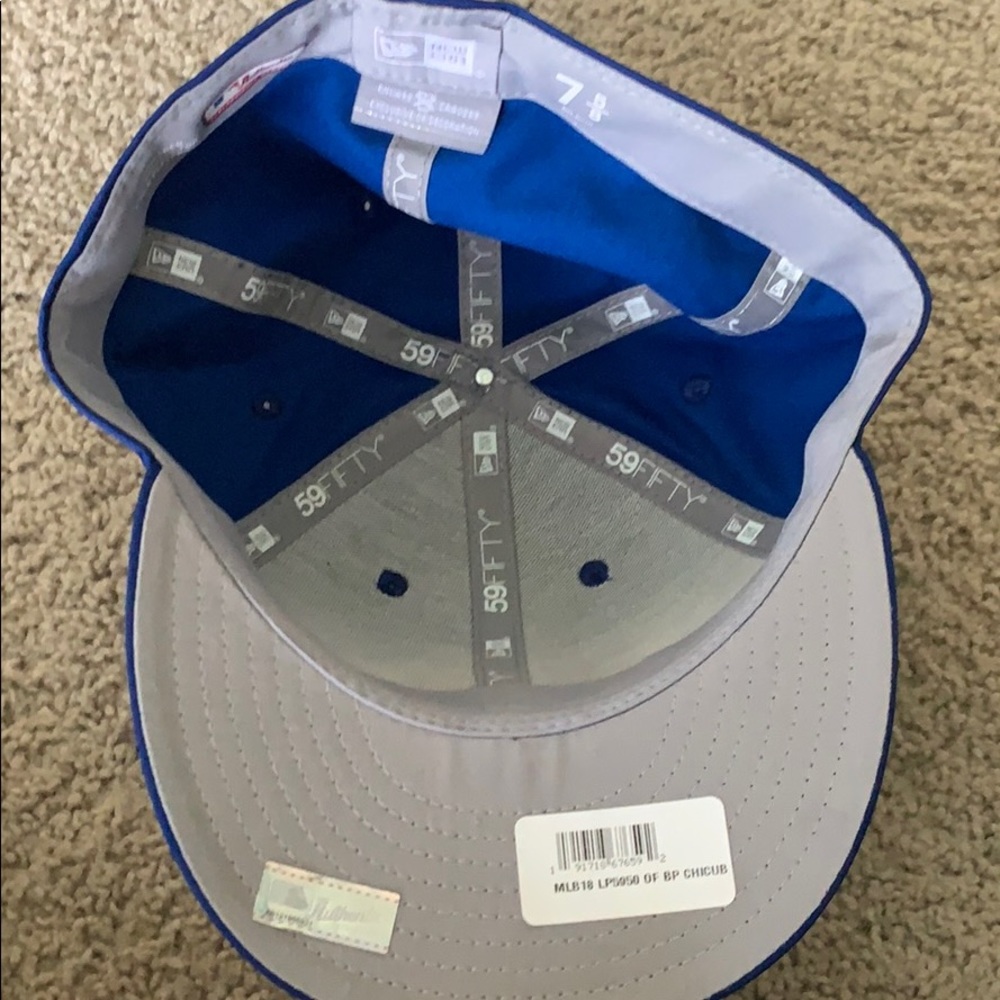 Cubs hat - Picture 2 of 2